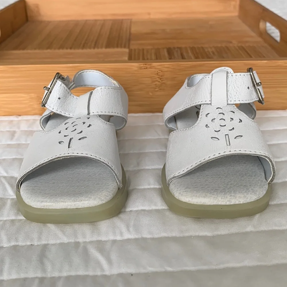VTG Cherokee Sandals Baby Girls 5 White T-Strap Flower Cut Out Ankle Strap Shoes